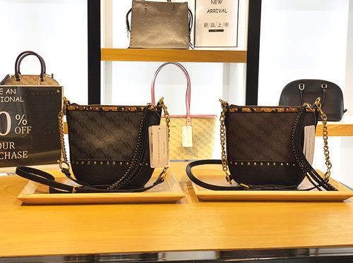 包包小众品牌明星同款,揭秘小众包包品牌魅力