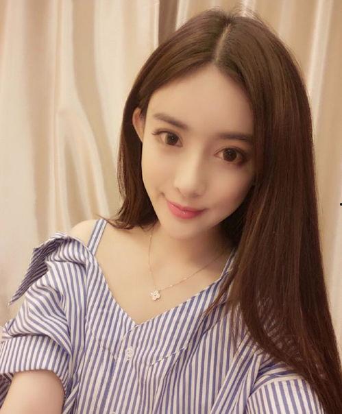 女网红,揭秘女网红的时尚魅力与网络影响力”