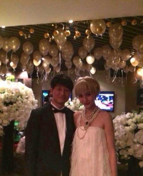 明星直播送蛋糕,甜蜜蛋糕传递爱心与关怀